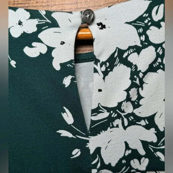 J.Jill Wherever Collection Emerald Floral Shift Dress Women's size Medium Casual - Picture 6 of 8